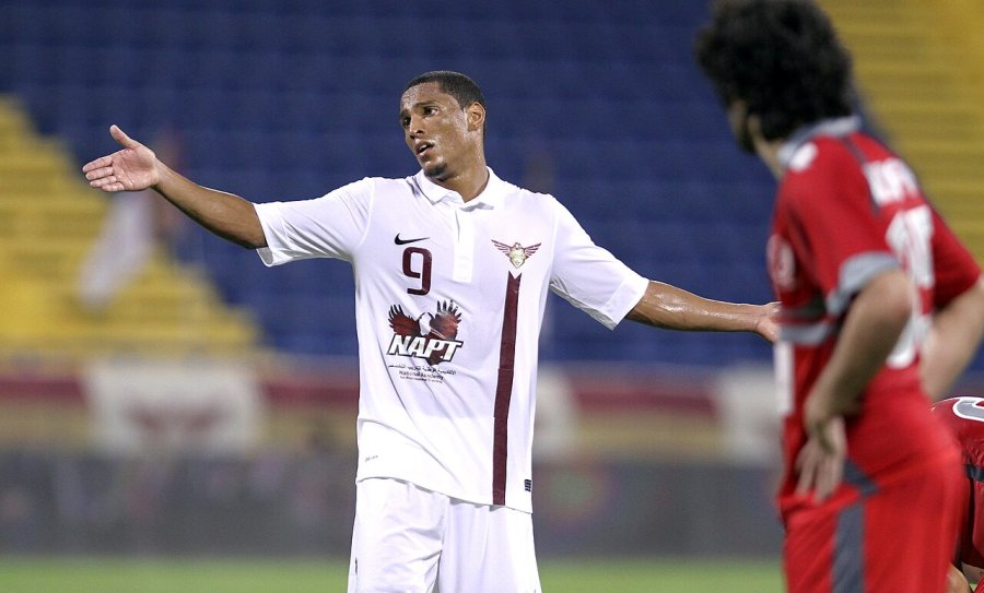 Adriano Footballer Born January 1982