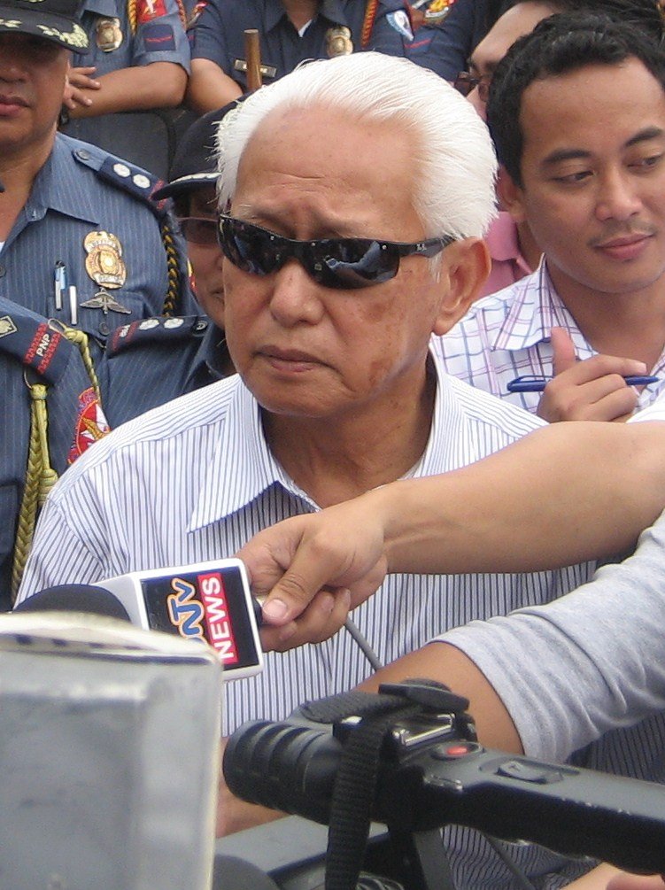 Alfredo Lim