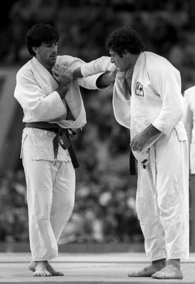 Bernard Tchoullouyan