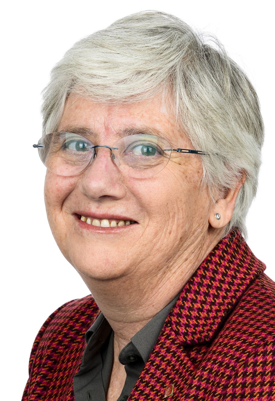Clara Ponsati