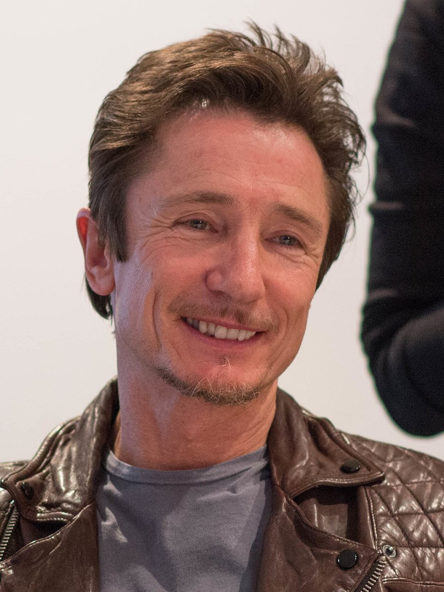Dominic Keating