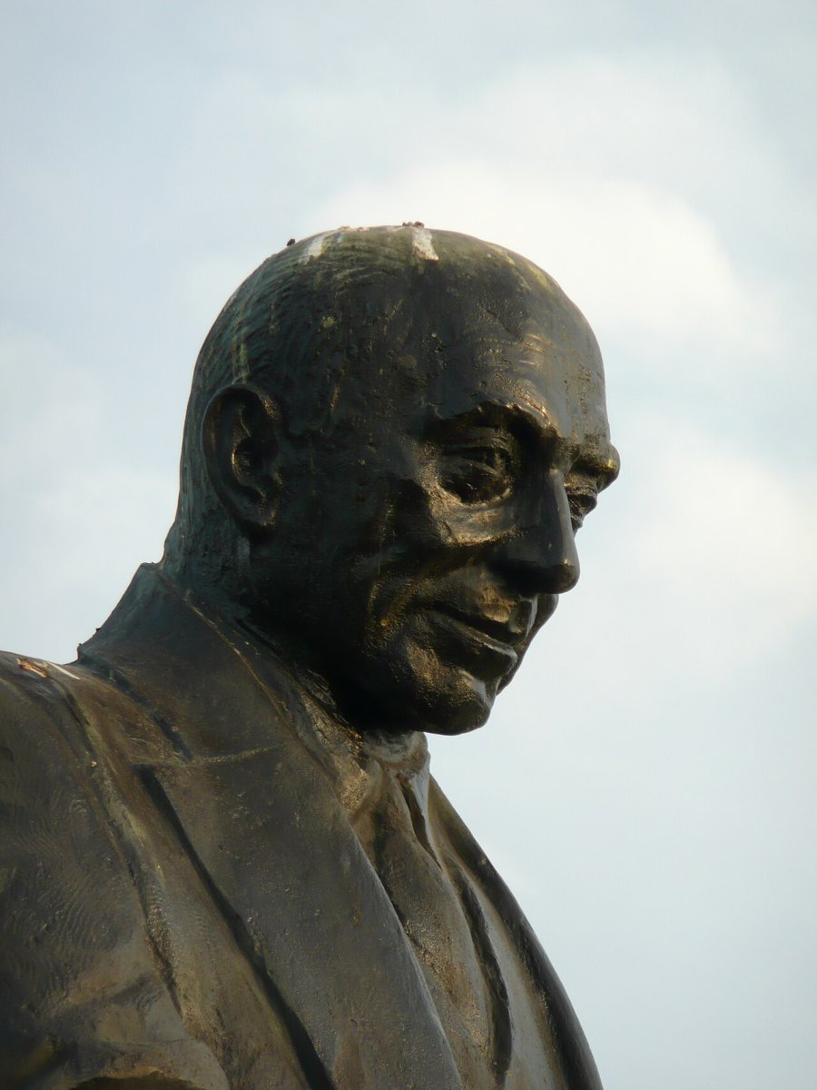Fazil Husnu Daglarca