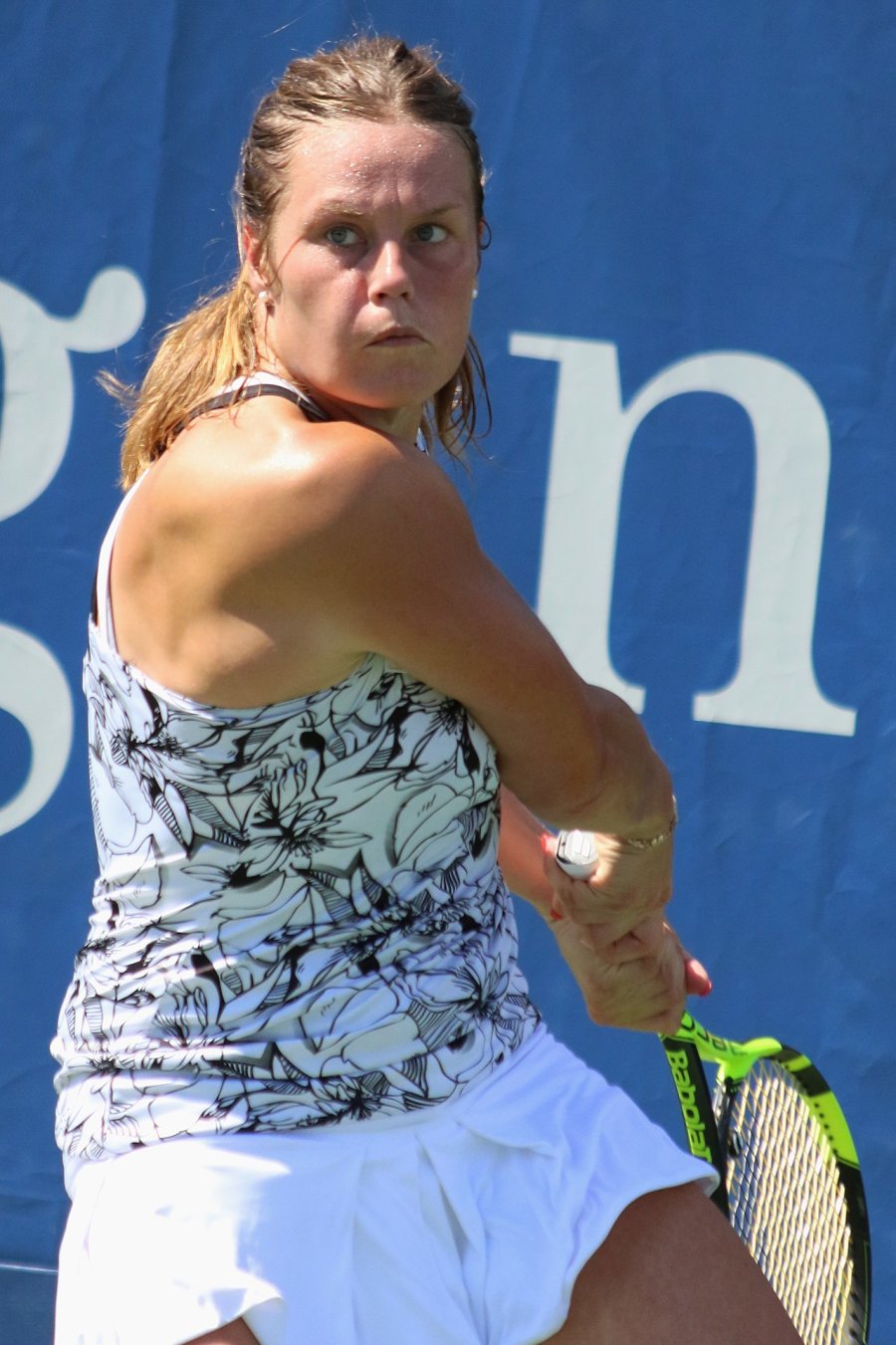 Karin Knapp