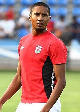Leandro Footballer Born February 1985