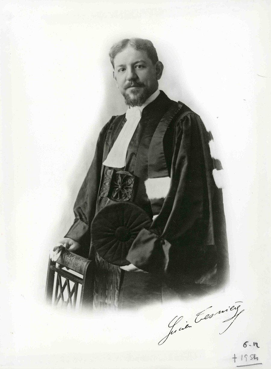 Lucien Tesniere