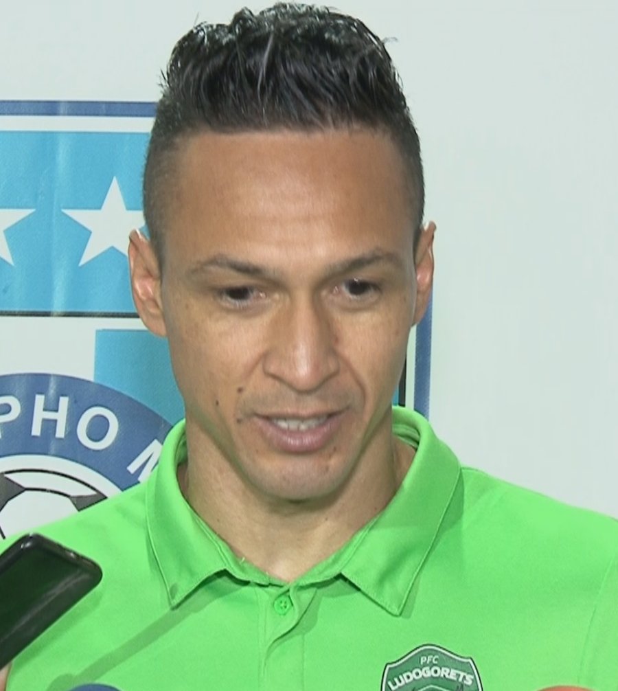 Marcelinho Footballer Born August 1984