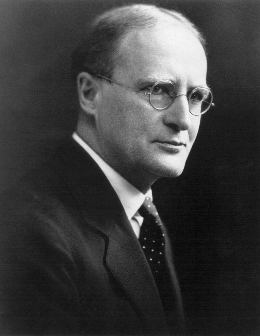 Oscar D Skelton