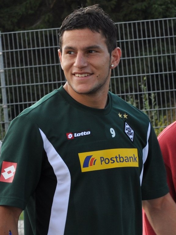 Raul Bobadilla
